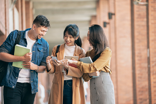 留学生报税